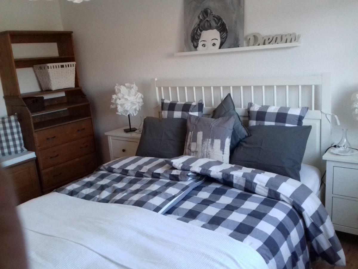 Ferienwohnung Wiesmuehlstrasse Henndorf am Wallersee Luaran gambar
