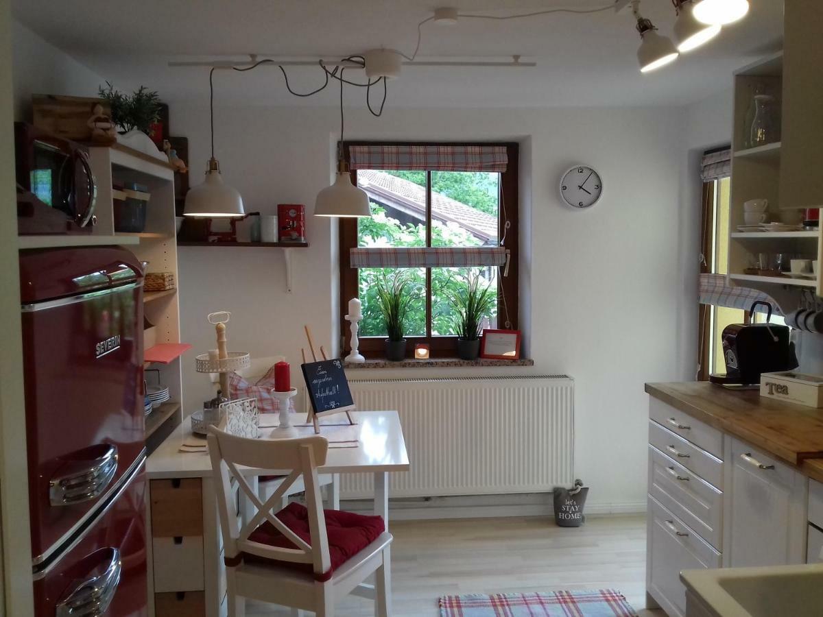Ferienwohnung Wiesmuehlstrasse Henndorf am Wallersee Luaran gambar